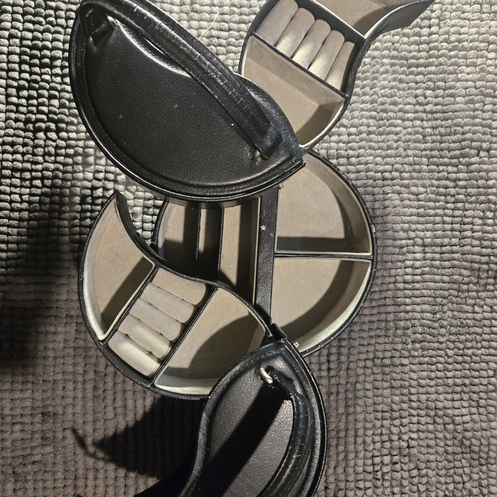 Black Jewelry Organizer YIN YANG